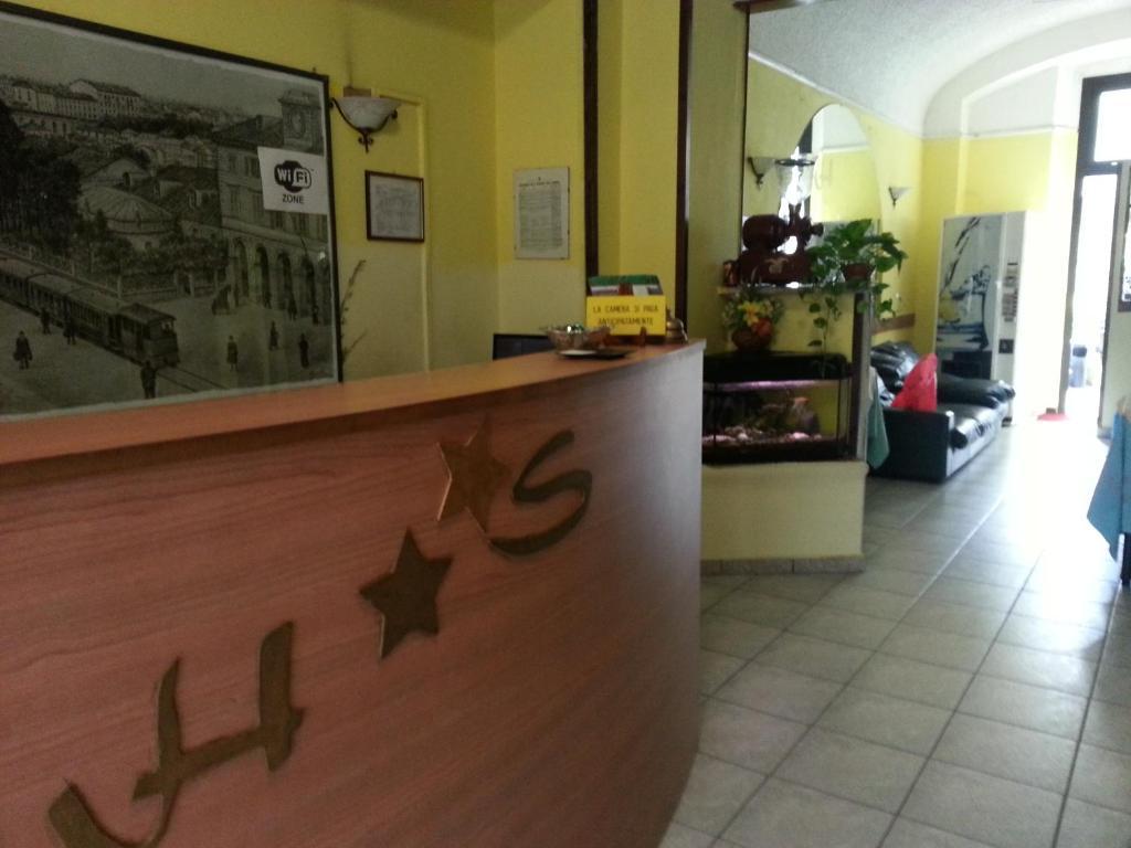 Hotel Stazione Novara Dış mekan fotoğraf