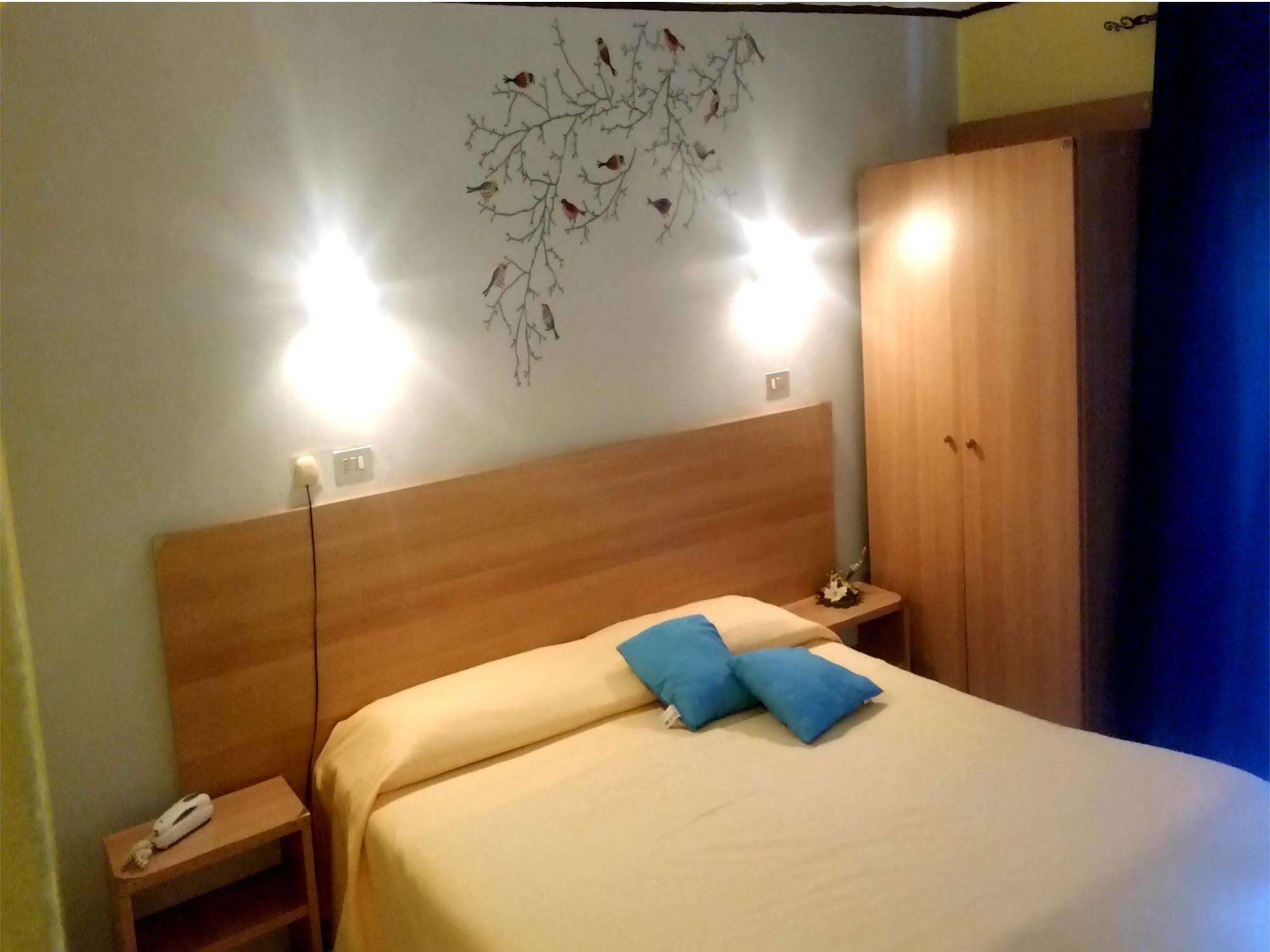 Hotel Stazione Novara Dış mekan fotoğraf